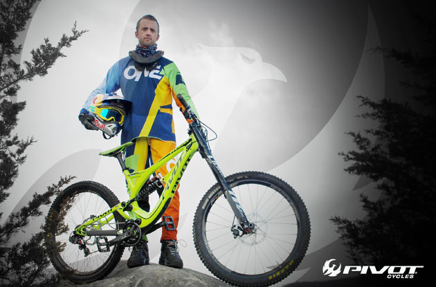 Pivot Cycles signs freerider Aaron Chase
