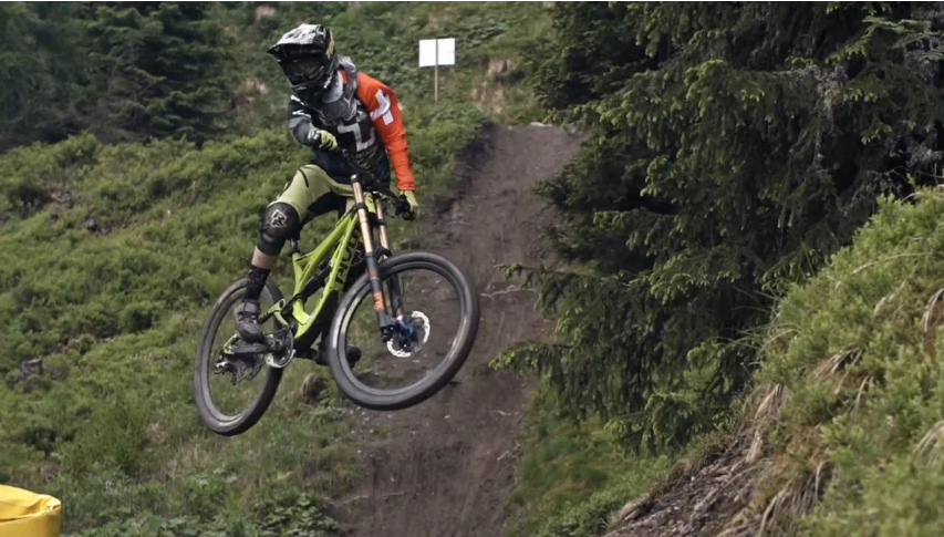 Video: Summertime shredding with Pivot Cycles