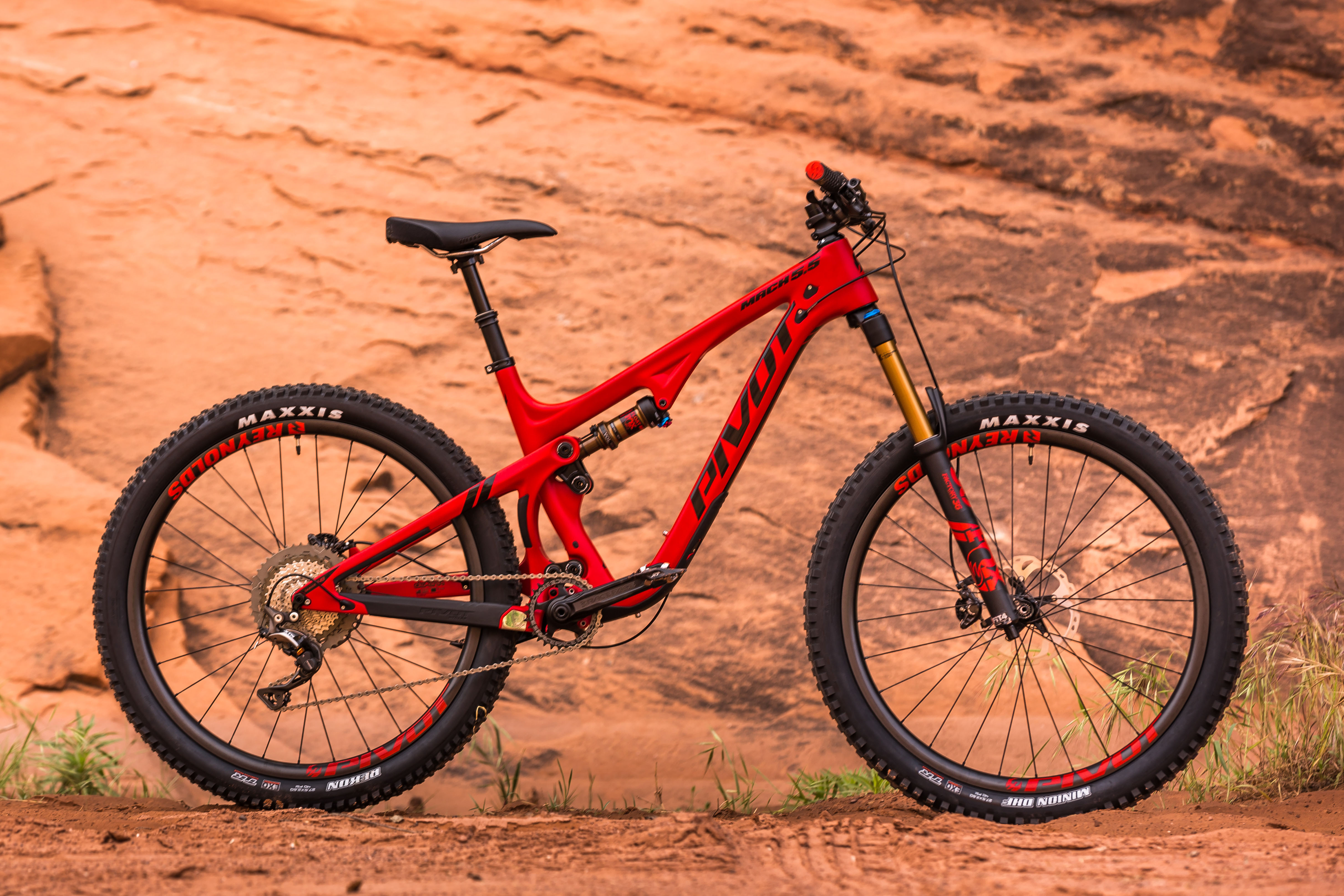 This Just In: Pivot introduces 2018 Mach 5.5 Carbon